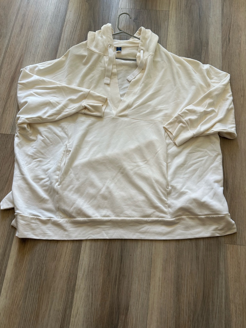 Old Navy Women’s Cream V-Neck Hooded oversized Tunic Pullover 4x nwot - Picture 3 of 4